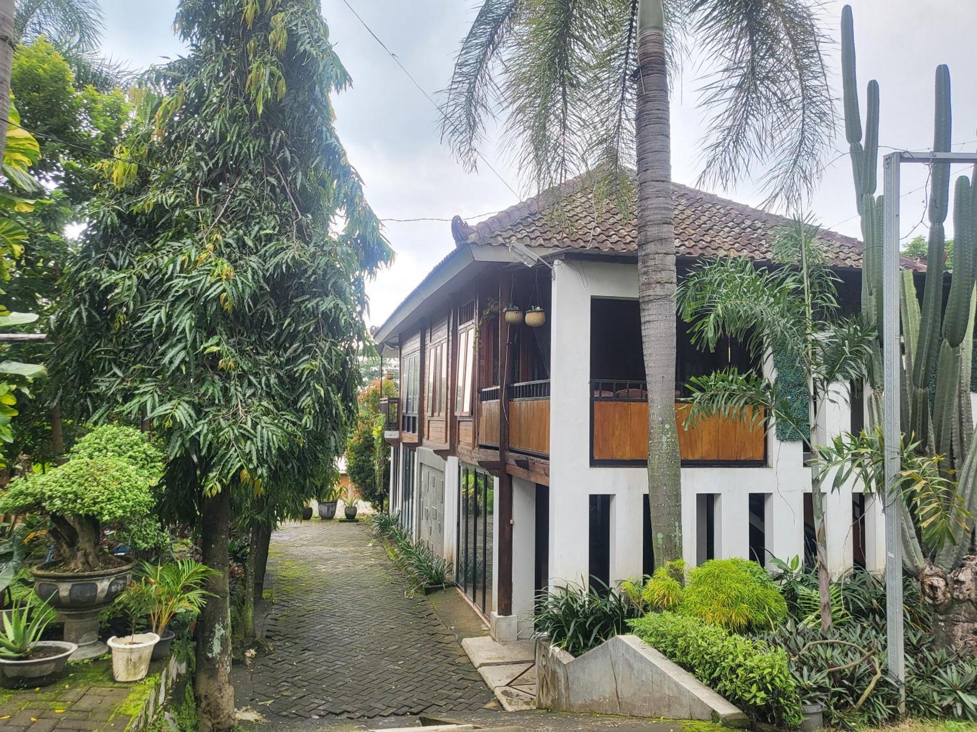 Reddoorz Syariah Near Wisata Durensewu Pandaan Jetak Exterior photo
