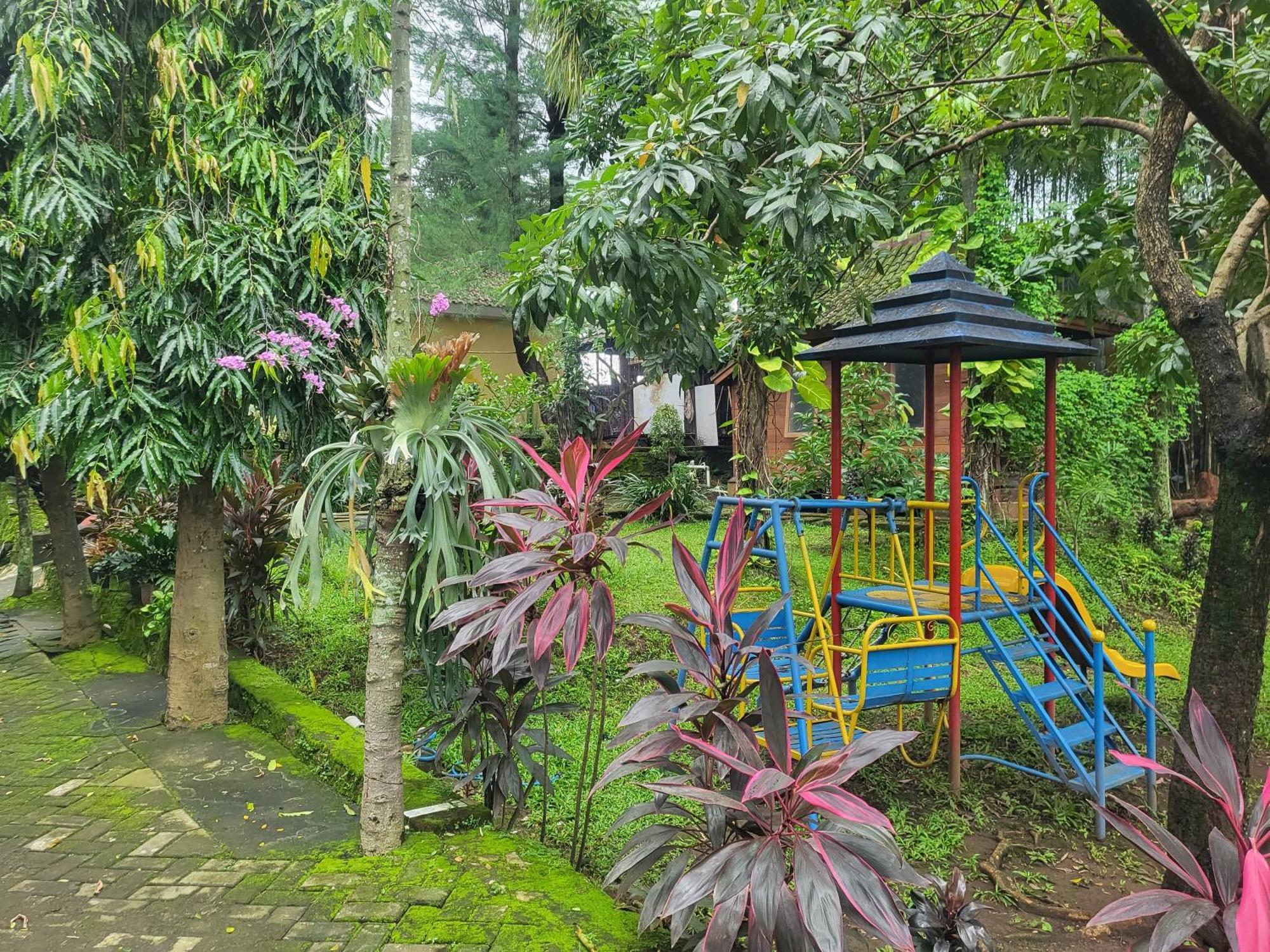Reddoorz Syariah Near Wisata Durensewu Pandaan Jetak Exterior photo
